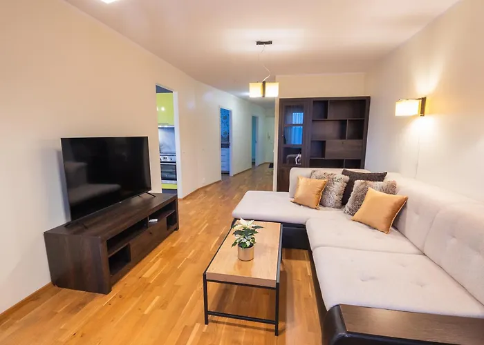 Fortuuna City View Apartment